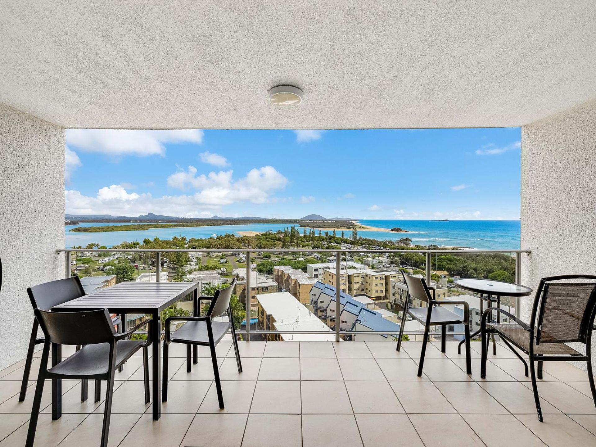 Chateau Royale Beach Resort Maroochydore Sunshine Coast Номер фото